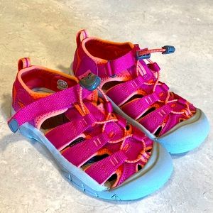 Girls pink KEENS waterproof sandals size 2